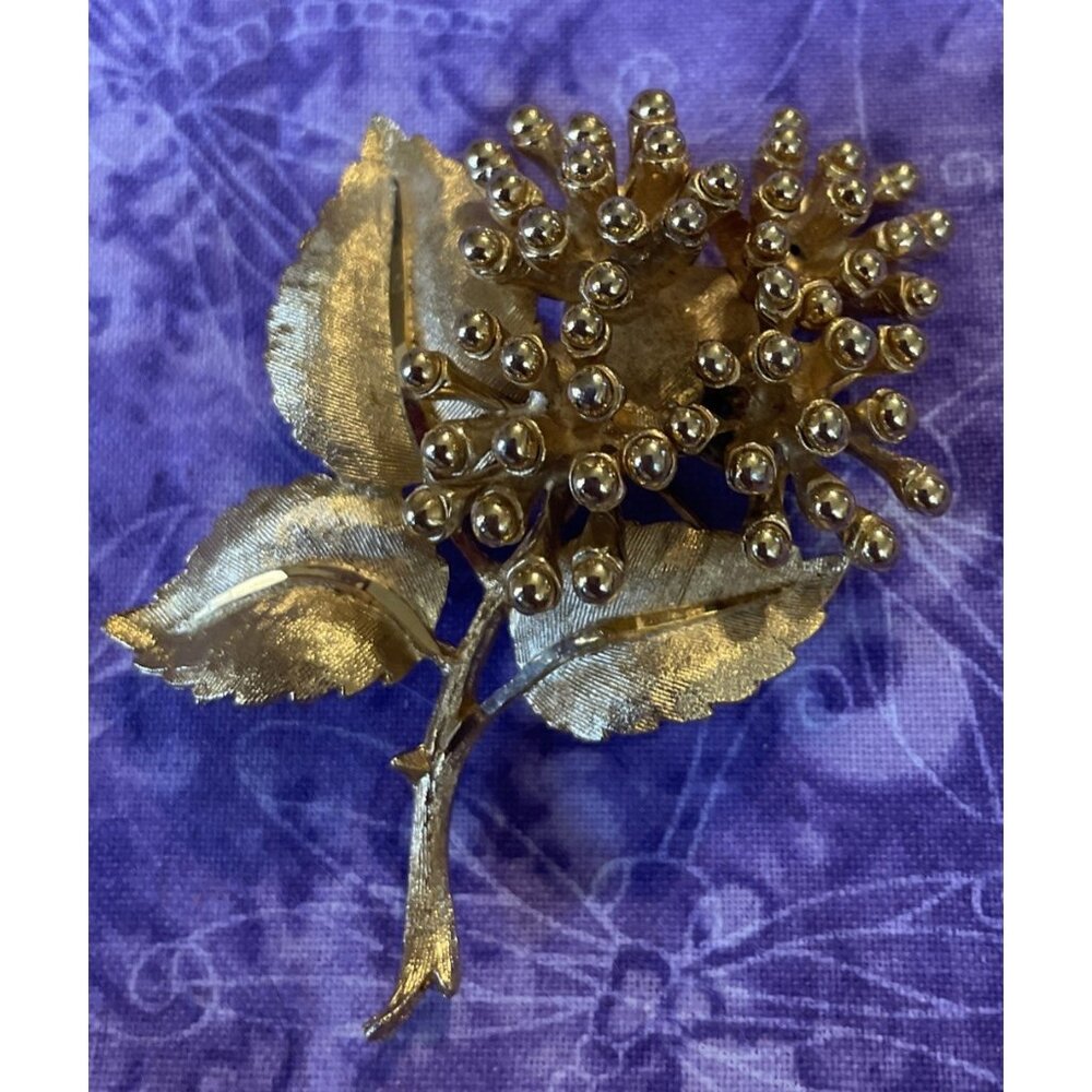 BSK Gold Tone Flower Leaves Beaded Brooch Pin Vintage Signed‎ MCM Boho Retro
